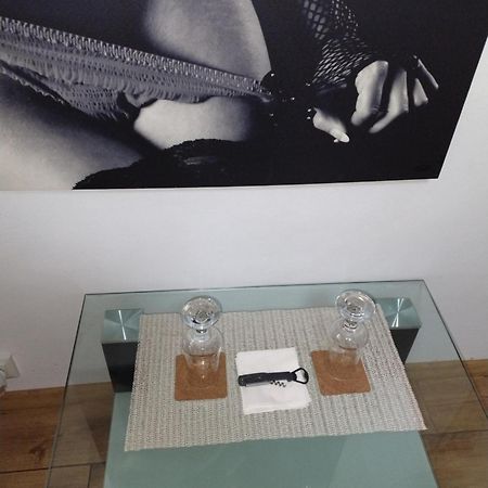 Regy Apartment Oradea Bagian luar foto