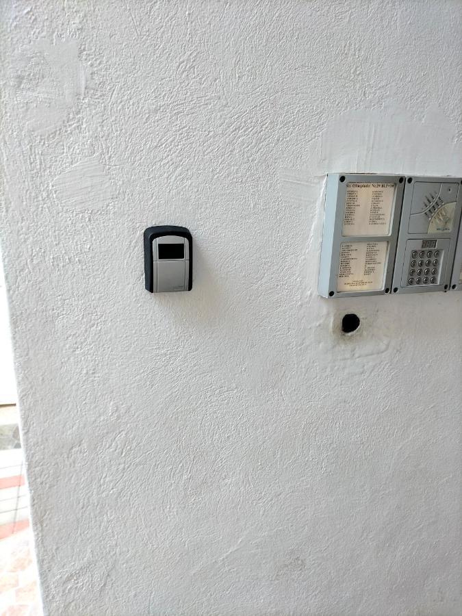 Regy Apartment Oradea Bagian luar foto