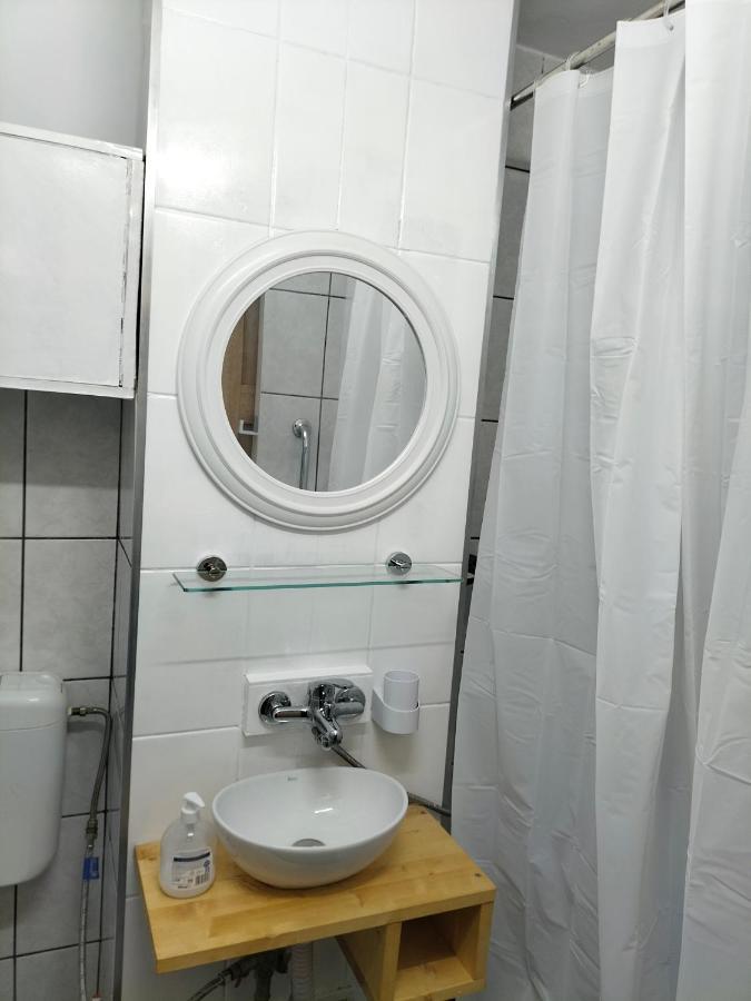 Regy Apartment Oradea Bagian luar foto
